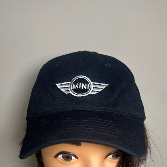 Mini Cooper Black Cap - Picture 1 of 9